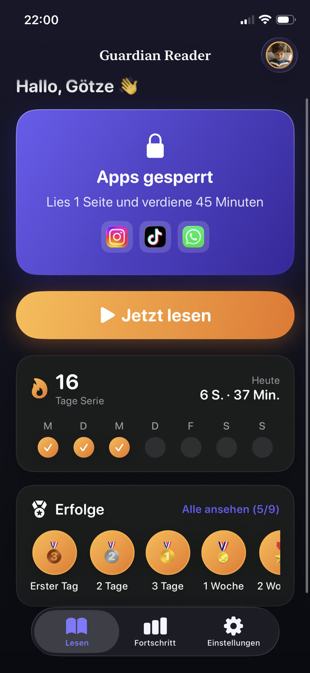 Startbildschirm von Guardian Reader auf dem iPhone mit gesperrtem Instagram, TikTok und WhatsApp, einer Leseserie von 16 Tagen und dem Ziel, das 45 Minuten Bildschirmzeit bringt